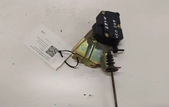 Fuel tank cap lock motor