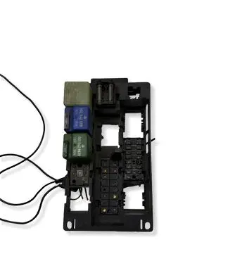 Mercedes-Benz E W124 Fuse box set 10400331680