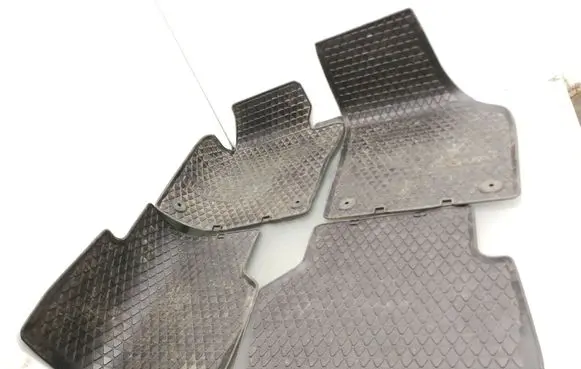 Volkswagen Tiguan Car floor mat set 5N1061501 5N0061511