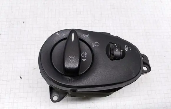 Ford Focus Light switch 4986103