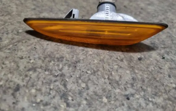 BMW 3 E46 Front fender indicator light 6911367