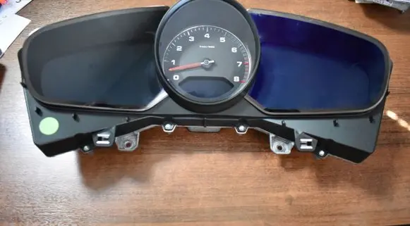 Porsche Panamera (971) Speedometer (instrument cluster)