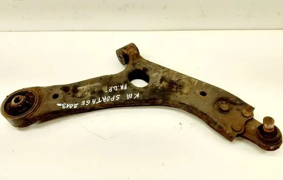 KIA Sportage Front lower control arm/wishbone