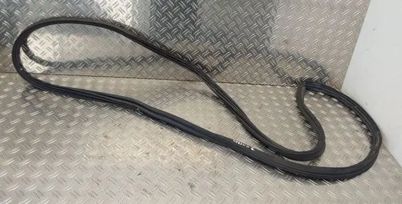 Toyota Verso Trunk rubber seal (body) 