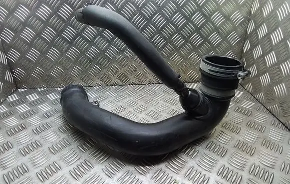 Mazda CX-7 Air intake hose/pipe R2AX13231 K3804