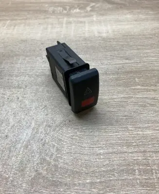 Skoda Octavia Mk1 (1U) Hazard light switch 1U0953235F