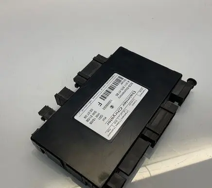 Mercedes-Benz E W211 Seat control module A2118704785 10009223 2118704785