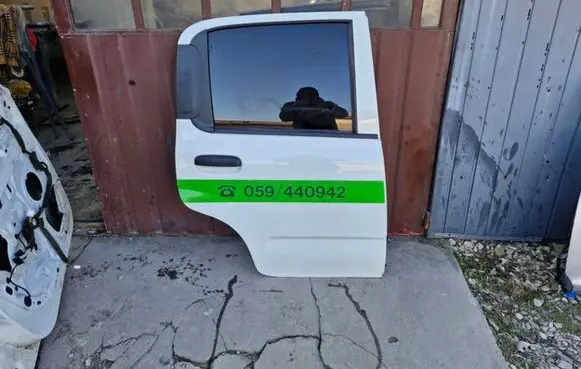 Fiat Panda III Rear door