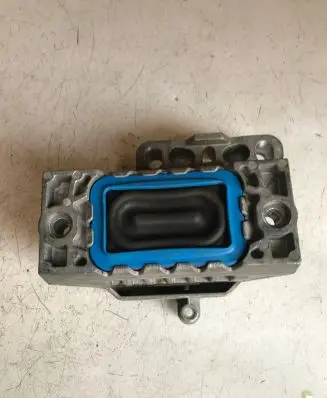 Volkswagen Golf V Engine mount bracket 1K0199262BB