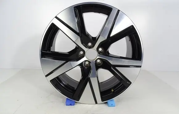 Volvo XC40 Original wheel cap 32243375