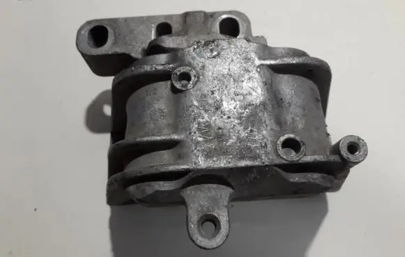 Audi A3 S3 8P Engine mount bracket 1k0199262