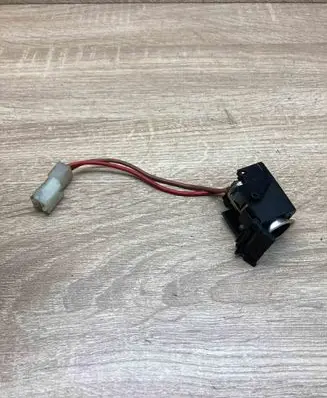 BMW 5 E60 E61 12 V Socket (front) 314250300