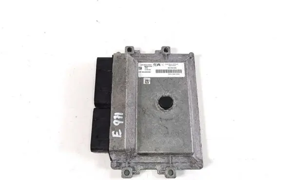 Peugeot 2008 II Engine control unit/module 9841863580