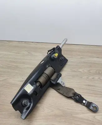 Volvo XC70 Front seatbelt