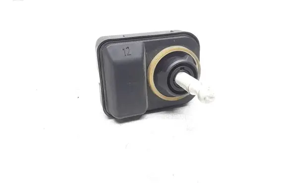 Volvo V70 Headlight level adjustment motor 