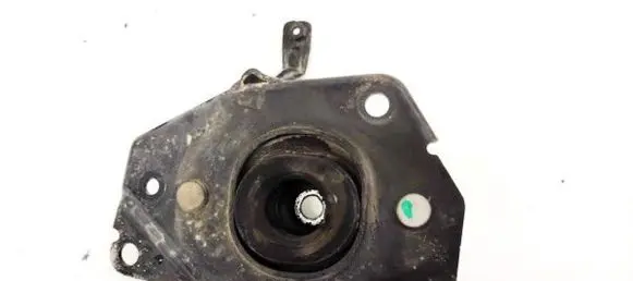 Peugeot 5008 Engine mount bracket