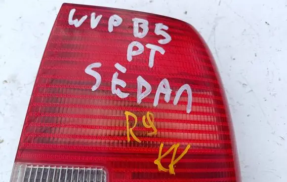 Volkswagen PASSAT B5 Rear/tail lights 365636