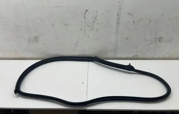 Maserati Ghibli Front door rubber seal 