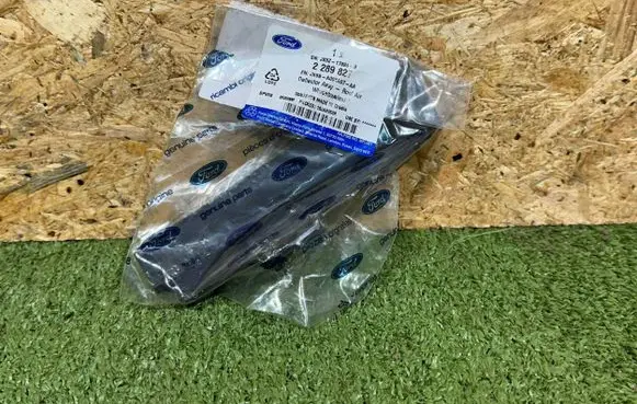 Ford Focus Engine splash shield/under tray JX6B-A001A07-AA