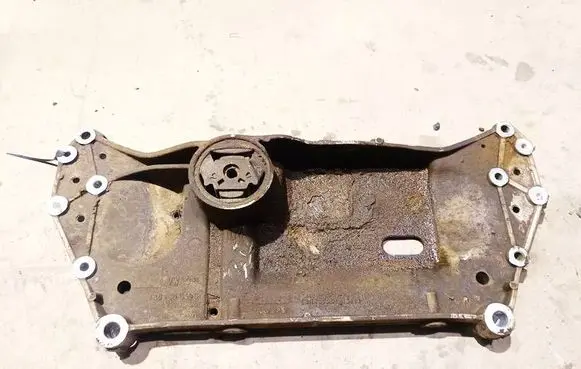 Skoda Octavia Mk2 (1Z) Front subframe
