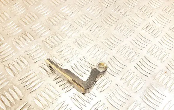 Volvo XC40 Front door upper hinge 31371553