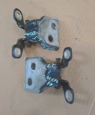 Renault Sandero I Rear door hinge set 