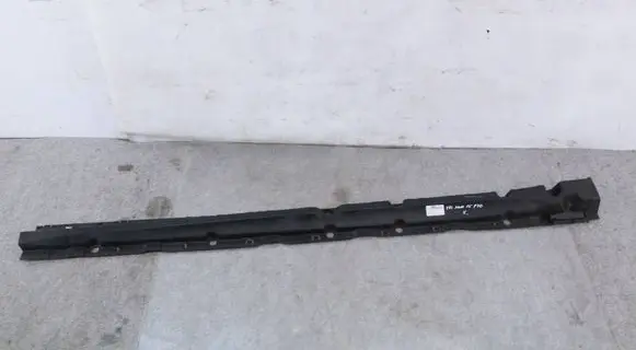 BMW X6M F86 Sill supporting ledge 8056469 51778056469