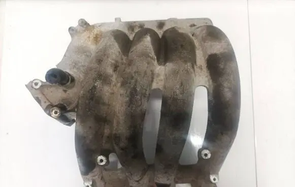 Audi A4 S4 B5 8D Intake manifold 050133223