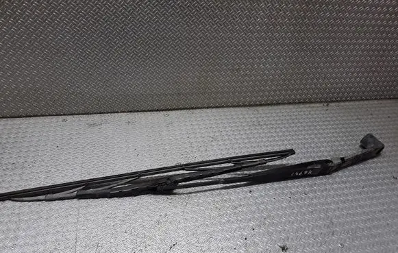 Mitsubishi Pajero Windshield/front glass wiper blade 