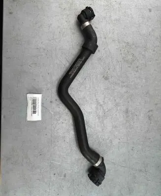 Mercedes-Benz GLC X253 C253 Engine coolant pipe/hose a2535010584