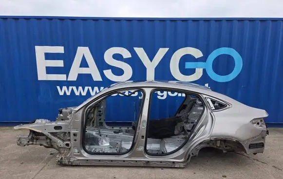 Mercedes-Benz GLC X253 C253 Side car body part 00000000099