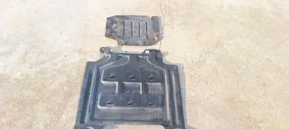 Ford Ranger Engine splash shield/under tray EB3C5F085BA