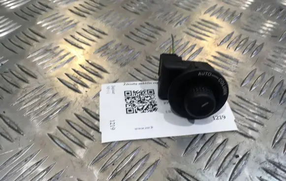 Jaguar XF Steering wheel adjustment switch 