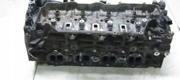 Renault Master III Engine head 