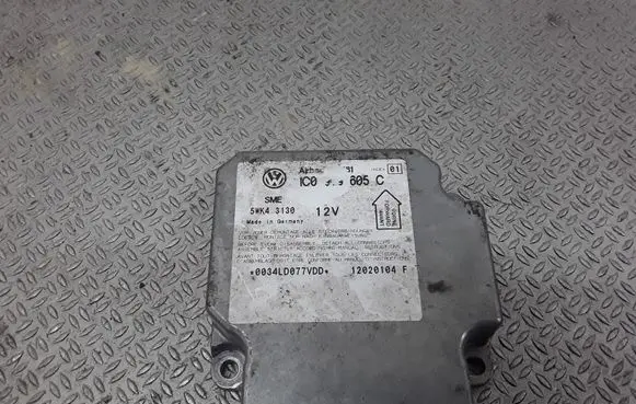 Volkswagen PASSAT B5.5 Airbag control unit/module 1C0909605C
