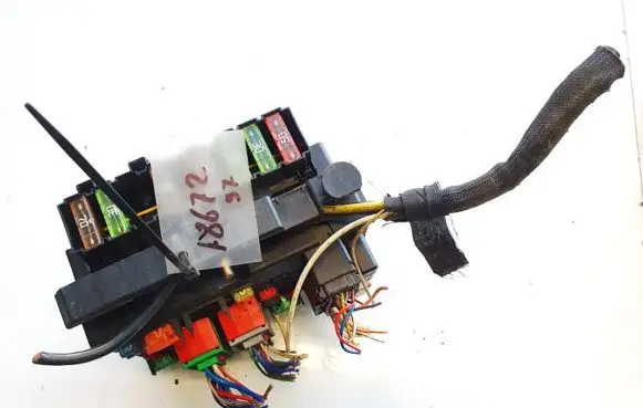 Peugeot 307 Fuse box set 9650664080