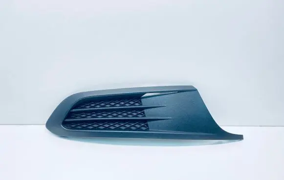 Volkswagen Jetta VI Front fog light trim/grill 5C6853666