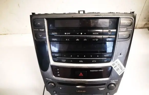 Radio/CD/DVD/GPS head unit