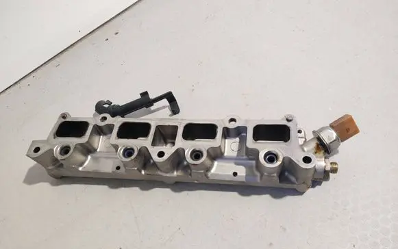Volkswagen Golf VI Intake manifold GK284
