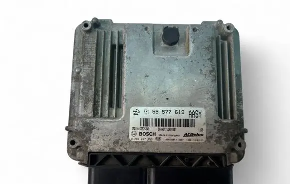 Opel Insignia A Engine control unit/module ECU 55577619 0281017453