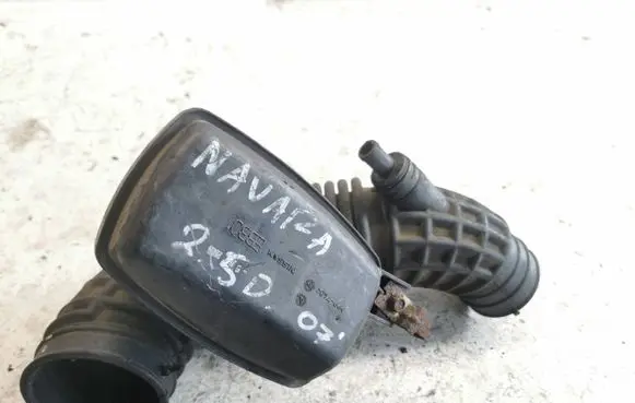 Nissan Navara D40 Air intake hose/pipe