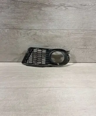 Front bumper lower grill