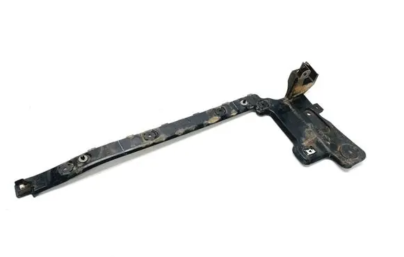Rear bumper mounting bracket