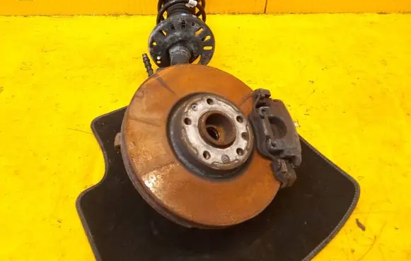 Peugeot Partner III Front wheel hub spindle knuckle 9833306080