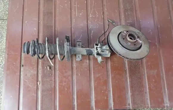 Renault Clio V Front shock absorber/damper 543023386R