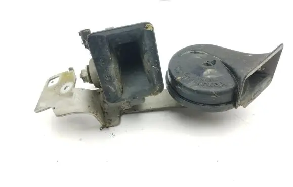 BMW 5 E60 E61 Horn signal