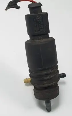 Jaguar XF X250 Windscreen/windshield washer pump A0335450228