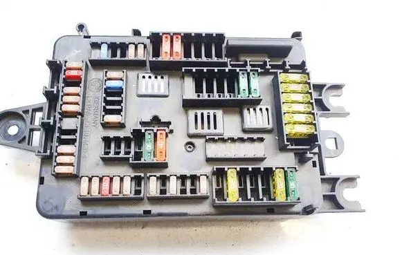 BMW 1 F20 F21 Fuse box set 926111103 10688710