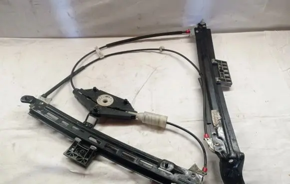 Audi S5 Front door electric window regulator 8T0837262B