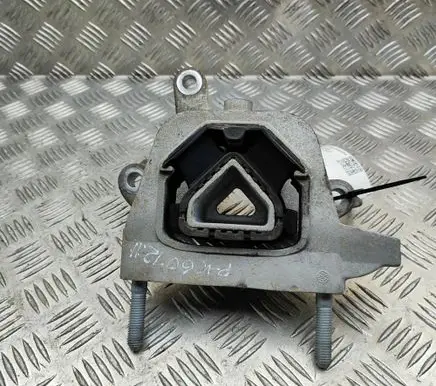 Opel Mokka B Engine mount bracket 9826551380